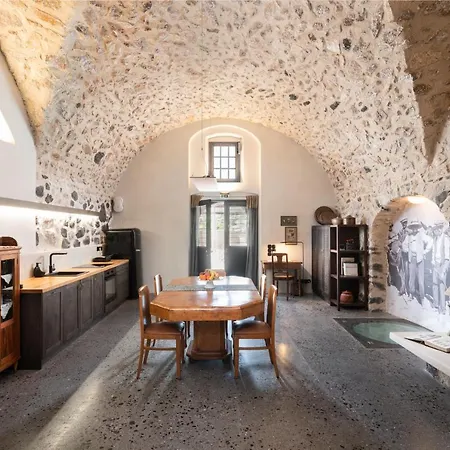 Villa Canava In Santorini Emporio (Santorini)