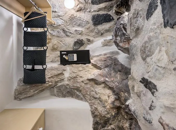 Canava In Santorini * Emporio (Santorini)