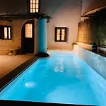 Canava In Santorini Emporio (Santorini)