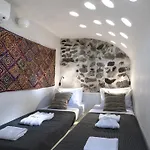 Willa Canava In Santorini
