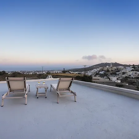 Canava In Santorini * Emborió