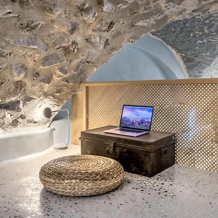Canava In Santorini Villa Emborió