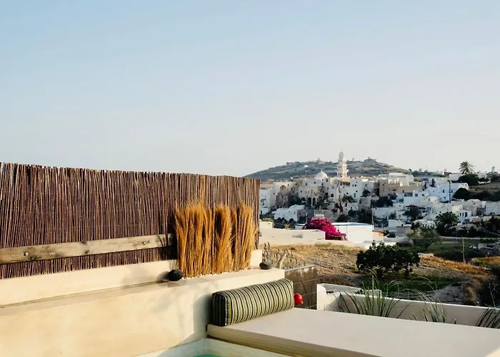 Canava In Santorini Emporio (Santorini)